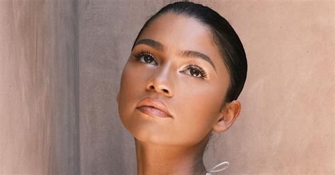 sexy pictures of zendaya|Zendaya Celebrated Her 27th Birthday In Tiny。